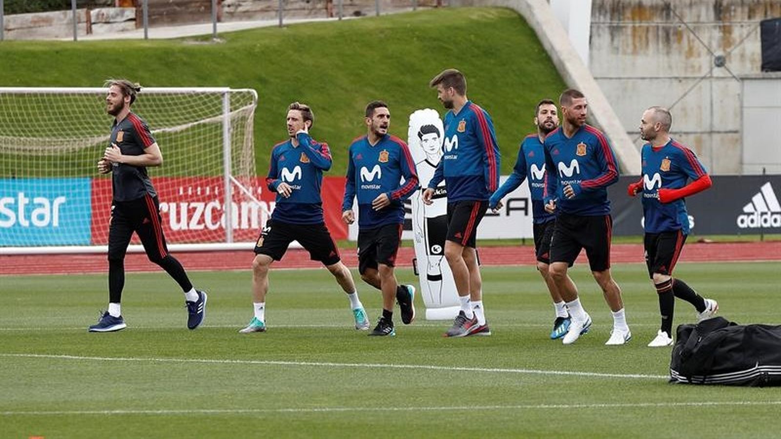 Entrenamiento selección española fútbol Mundial 800