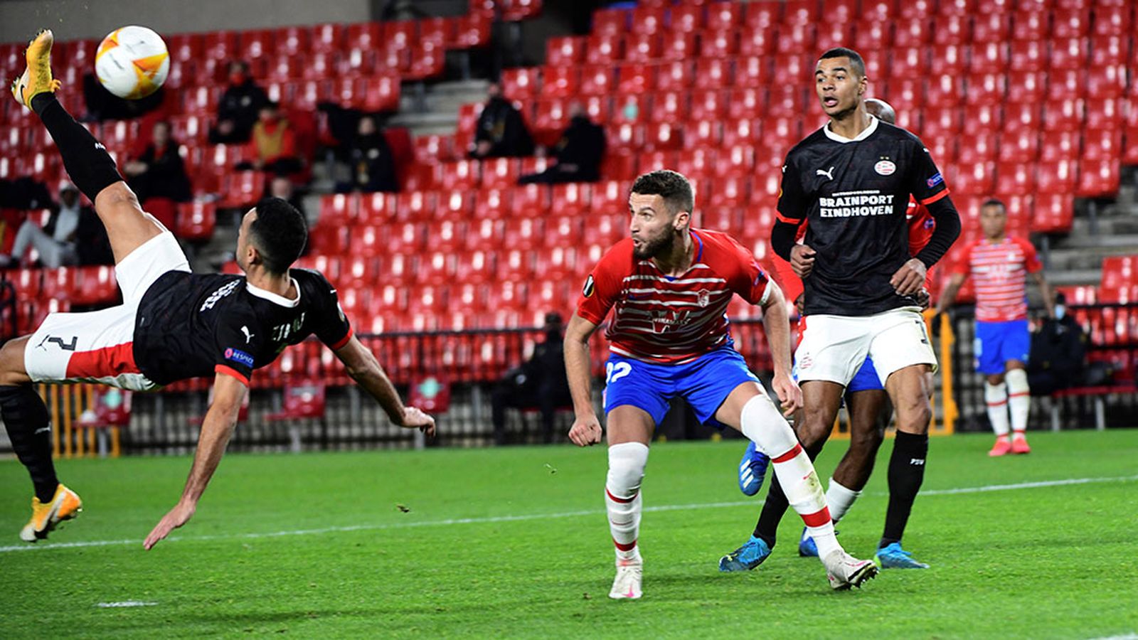 Derrota del Granada ante el PSV