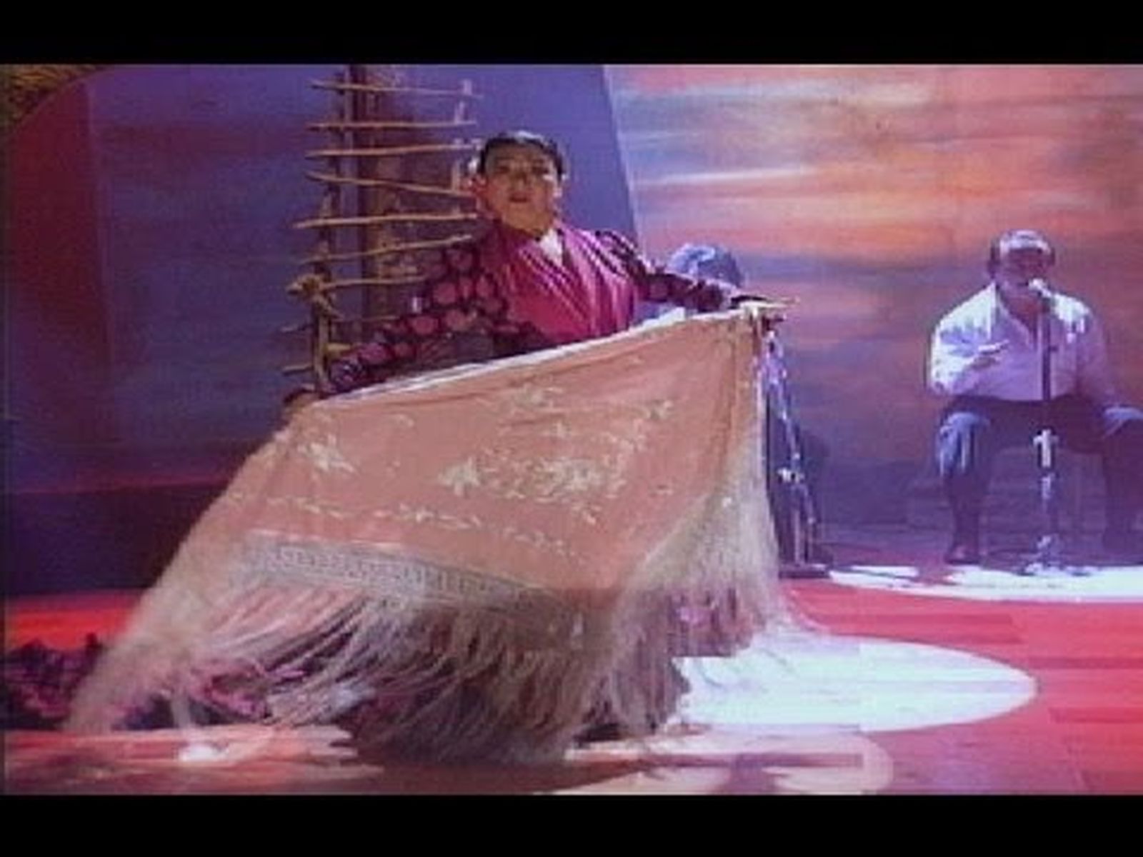 Yoko Komatsubara, bailaora de flamenco, "Baile por alegrías"