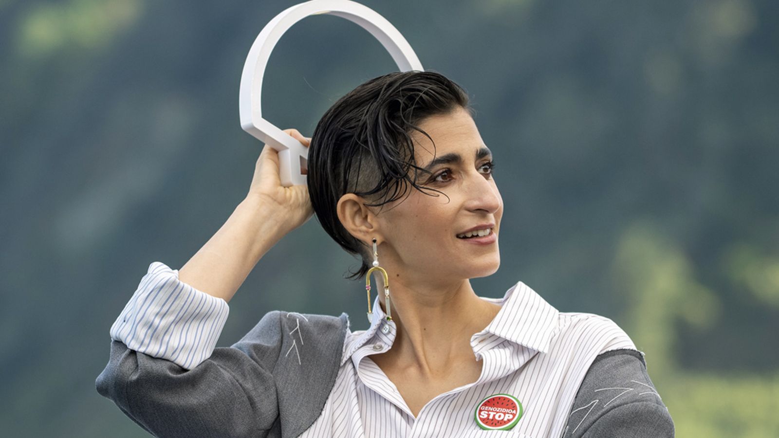 Alba Flores presenta en San Sebastián un documental que celebra la vida y la obra de su padre