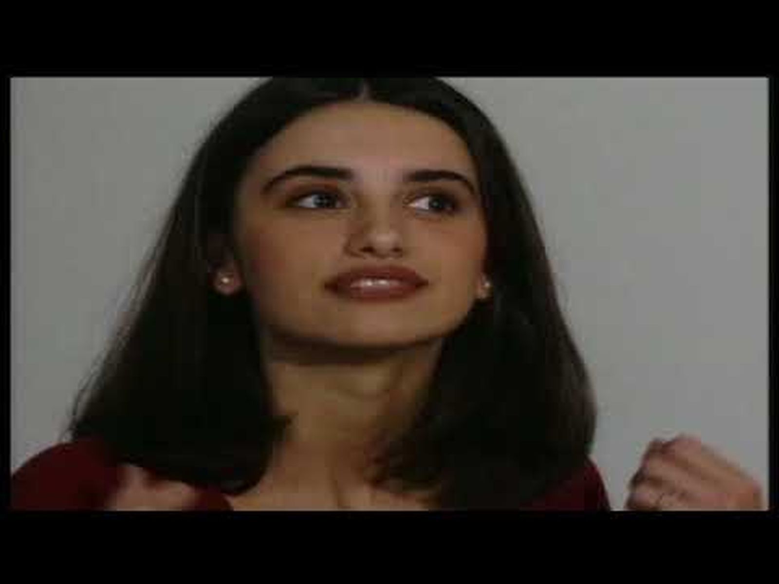 Penélope Cruz, casi una niña en 1993, entrevistada por Carlos Ferrando