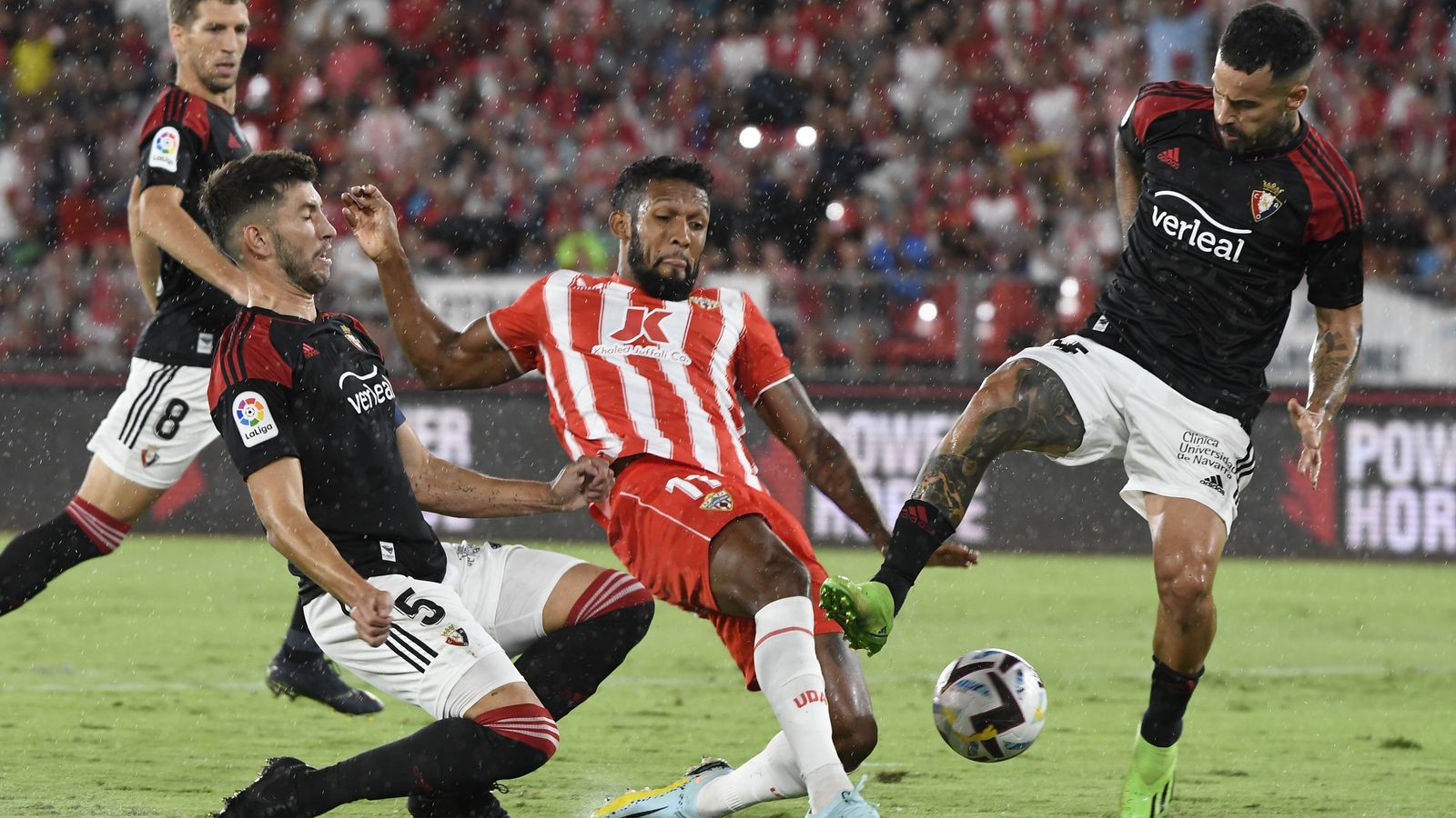 El Almería cae ante Osasuna