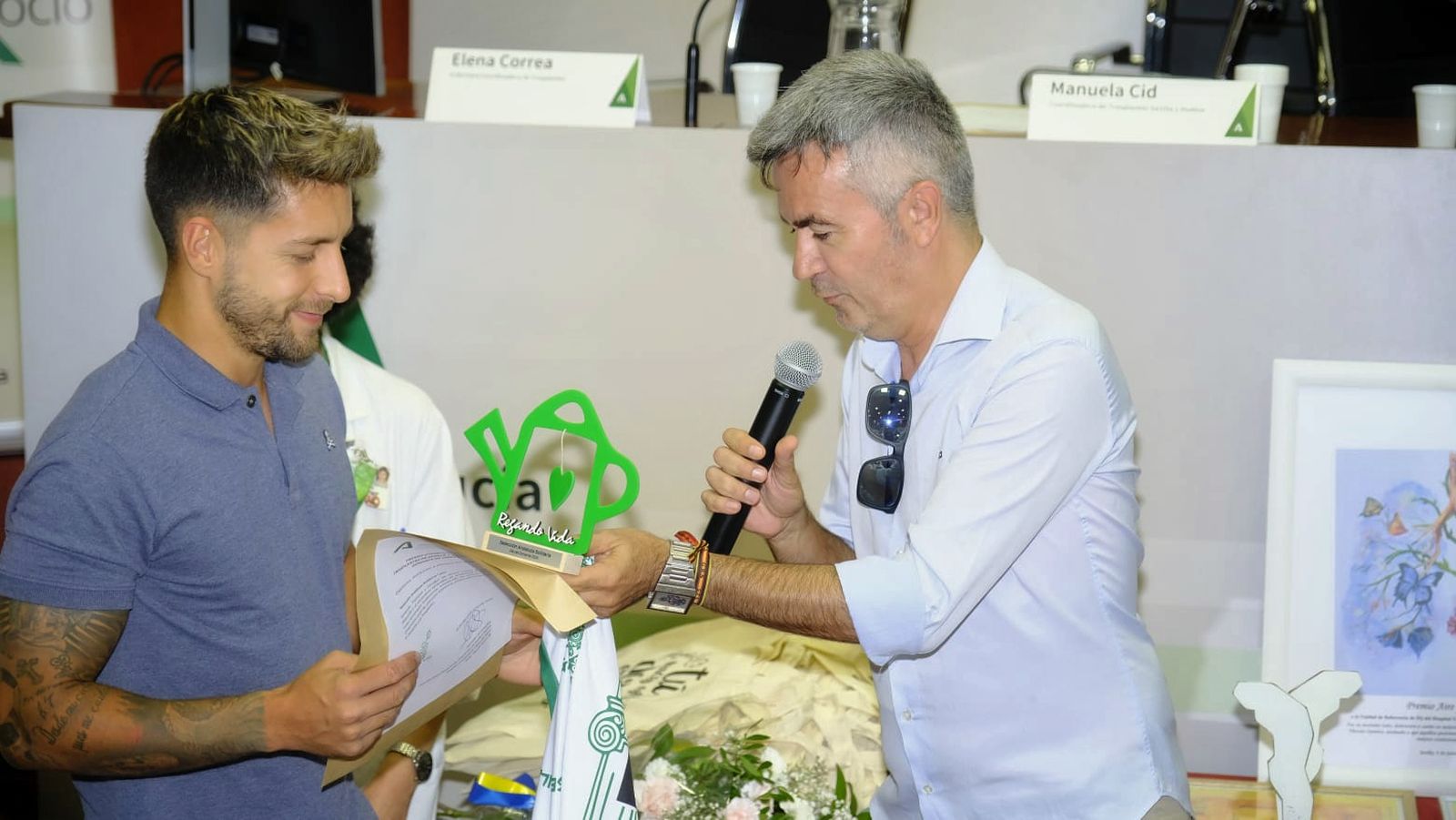 acién donante premio