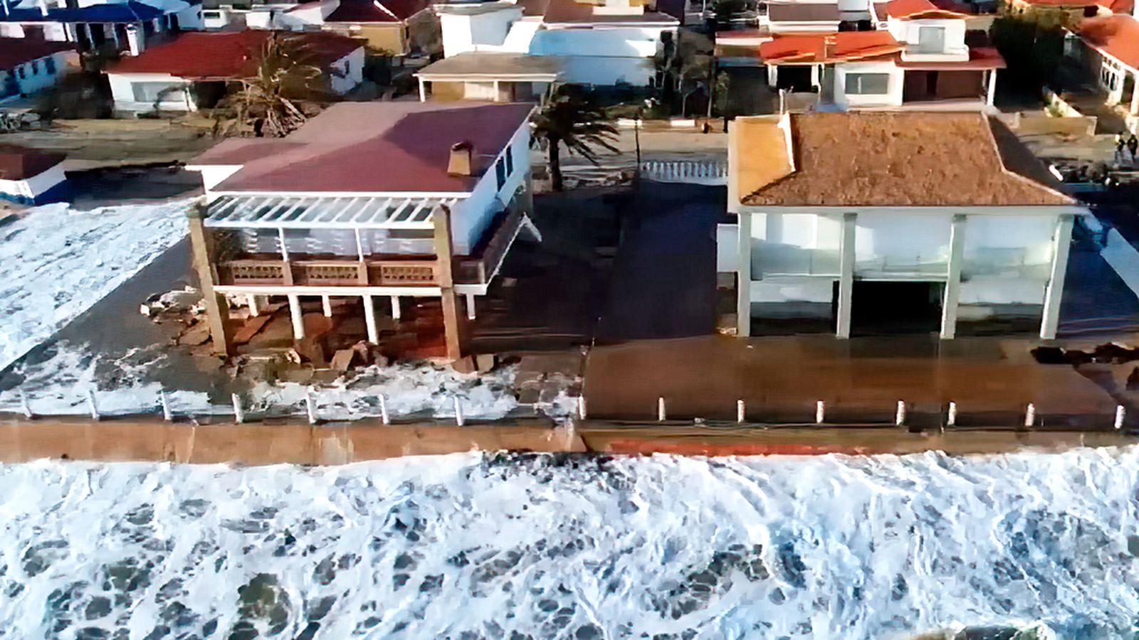 Destrozos en el litoral andaluz tras el tren de borrascas