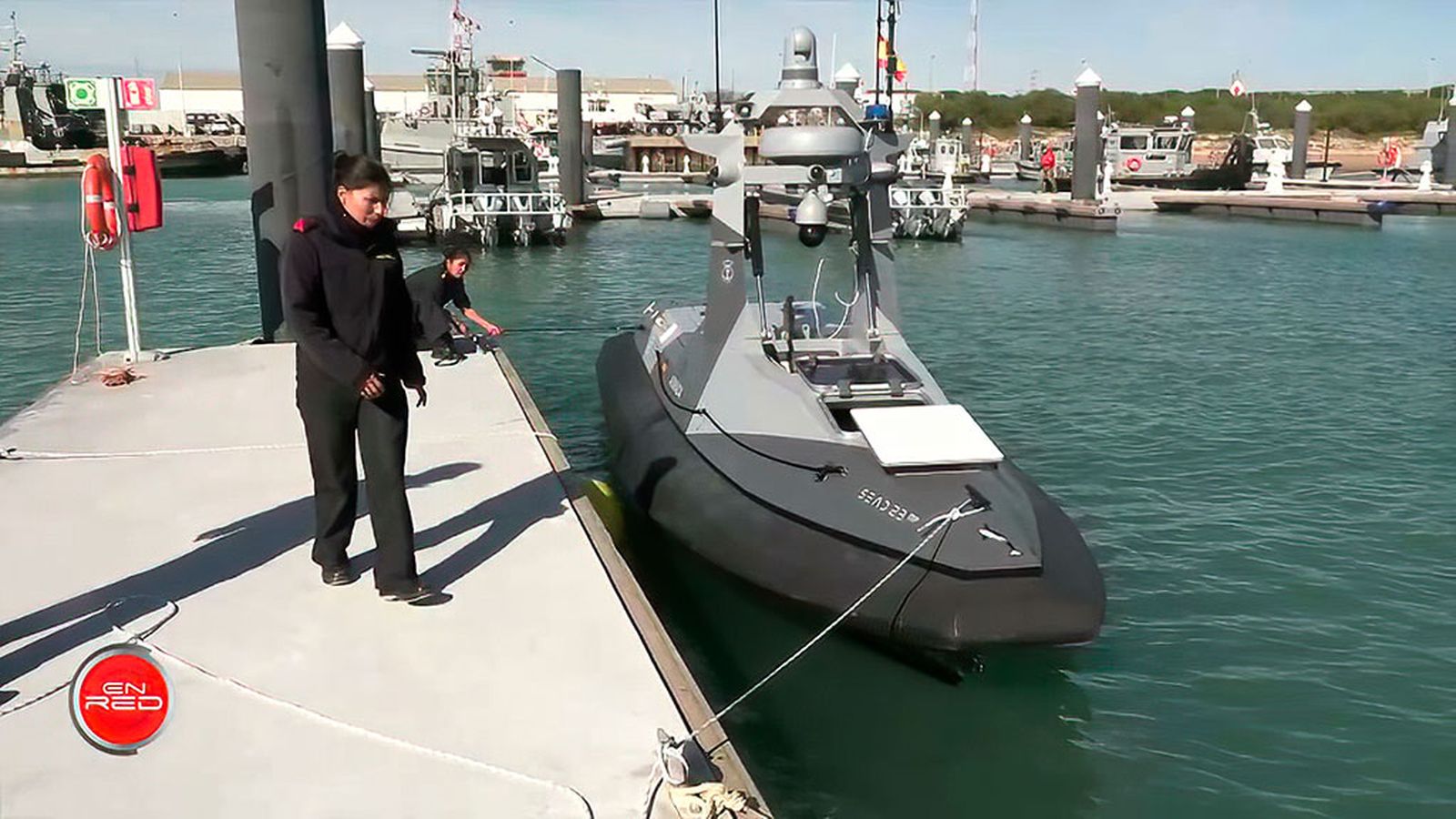 Así es el SEAD 23, el primer dron de superficie que impulsa la vigilancia de la Armada