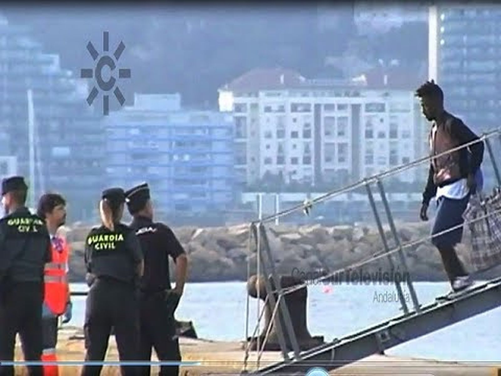 Migrantes del Open Arms llegan a Andalucía