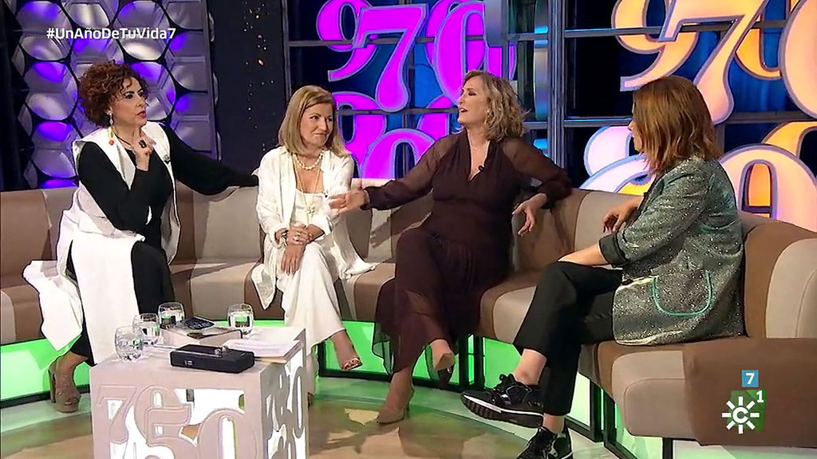 Toñi Moreno entrevista a las chicas Hermida