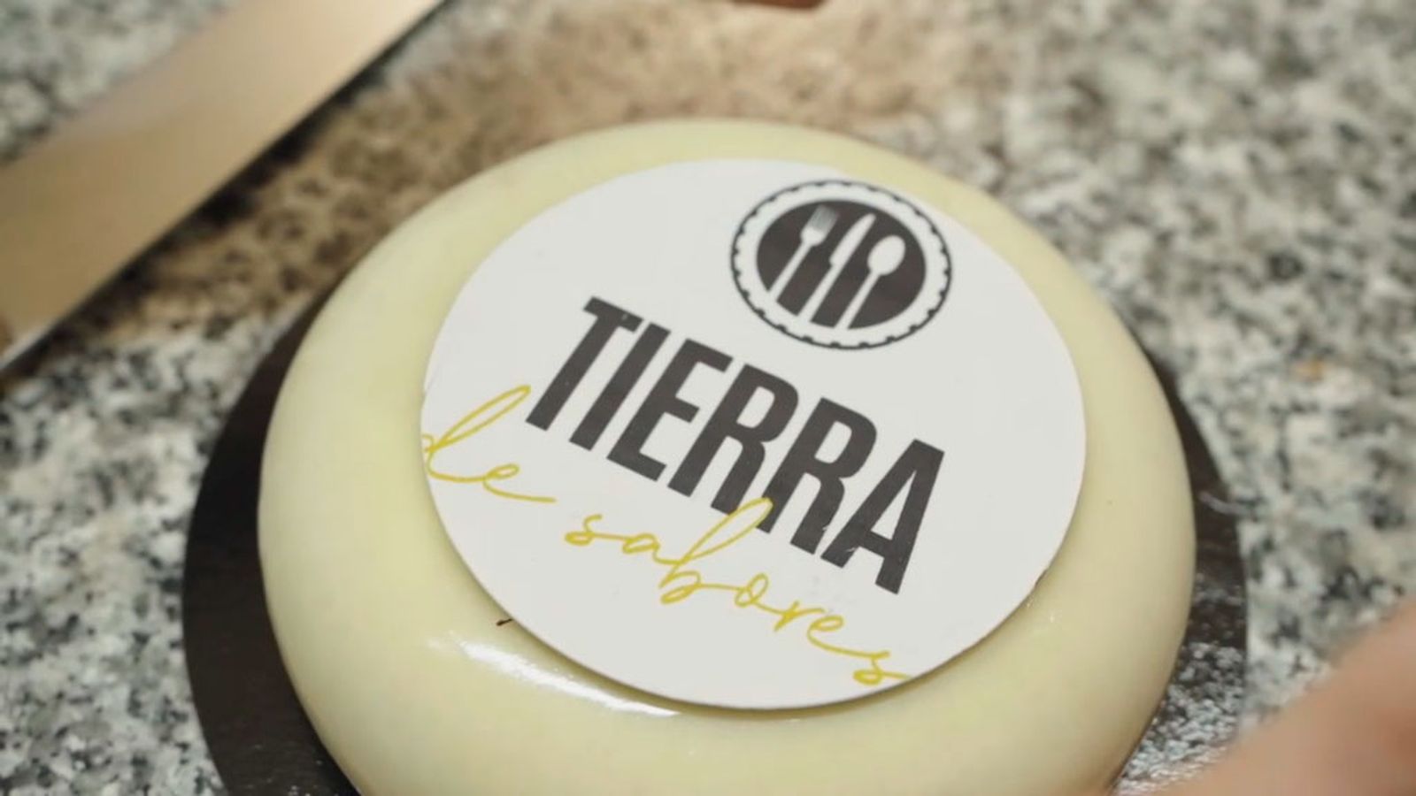 Elaboramos un delicioso pastel con el sello del programa en Pinos Puente