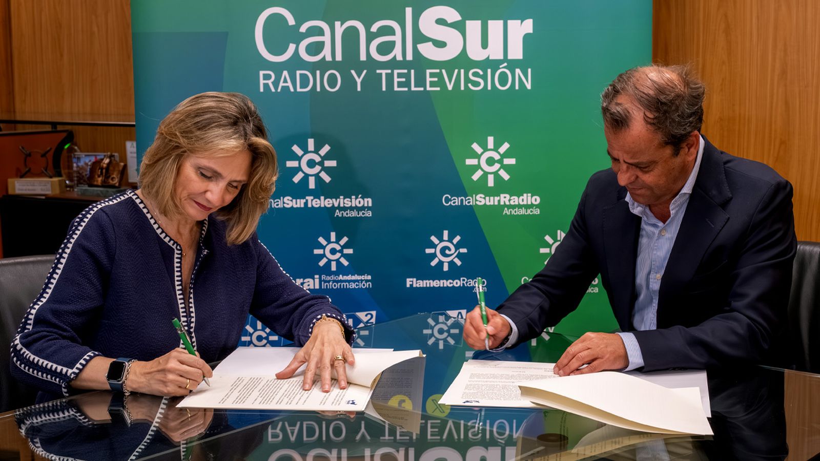 Transparencia Información sobre contratos, convenios y subvenciones
