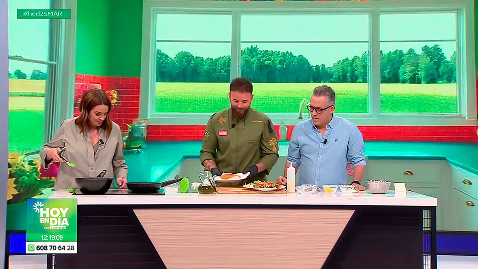Toñi Moreno prepara una ensalada con el chef Mariano Serrano que es una tentación