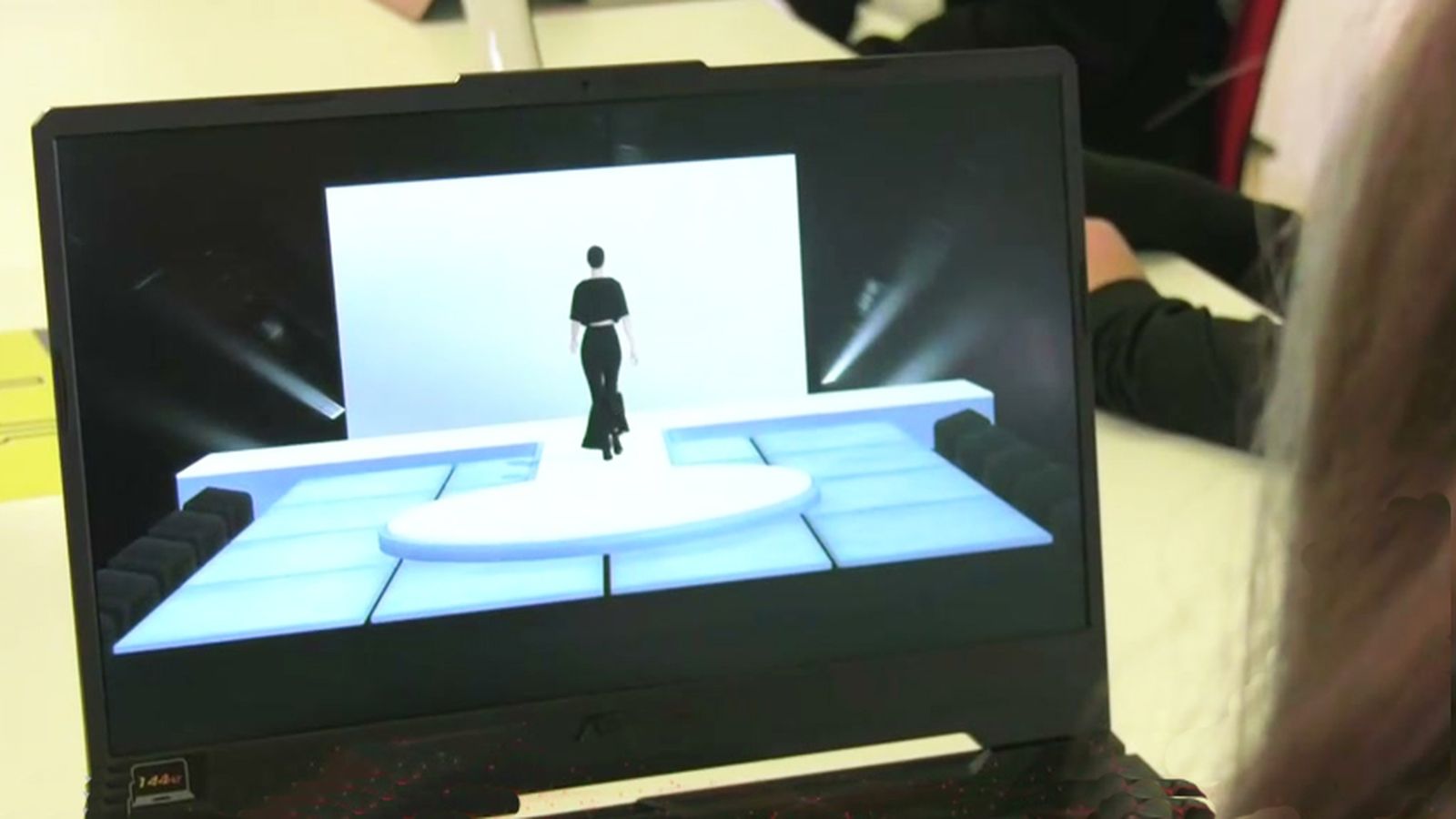 Onversed, una empresa andaluza que digitaliza las prendas de ropa para vestir avatares