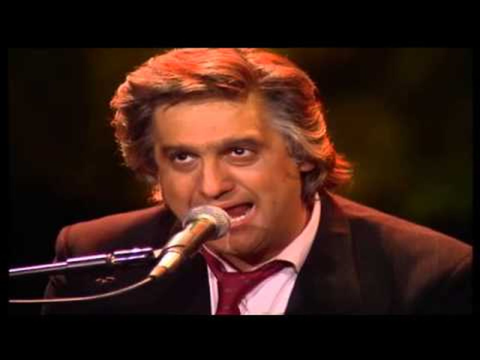Chiquete canta las sevillanas "Carmen la Cigarrera ..." | Flamenco en Canal Sur