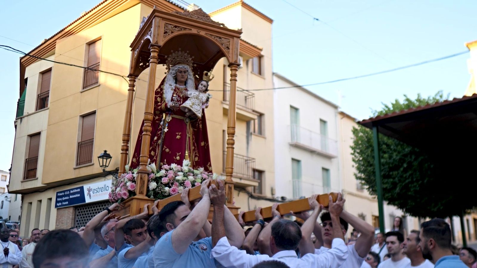 Misa desde Torredelcampo, con Santa Ana y la Virgen Niña.