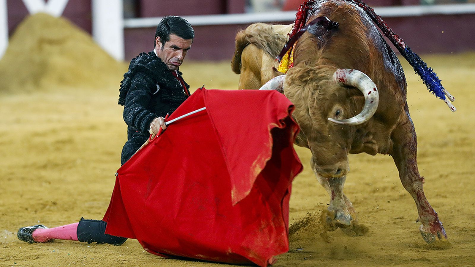 Puerta grande para Emilio de Justo en la Corrida Picassiana