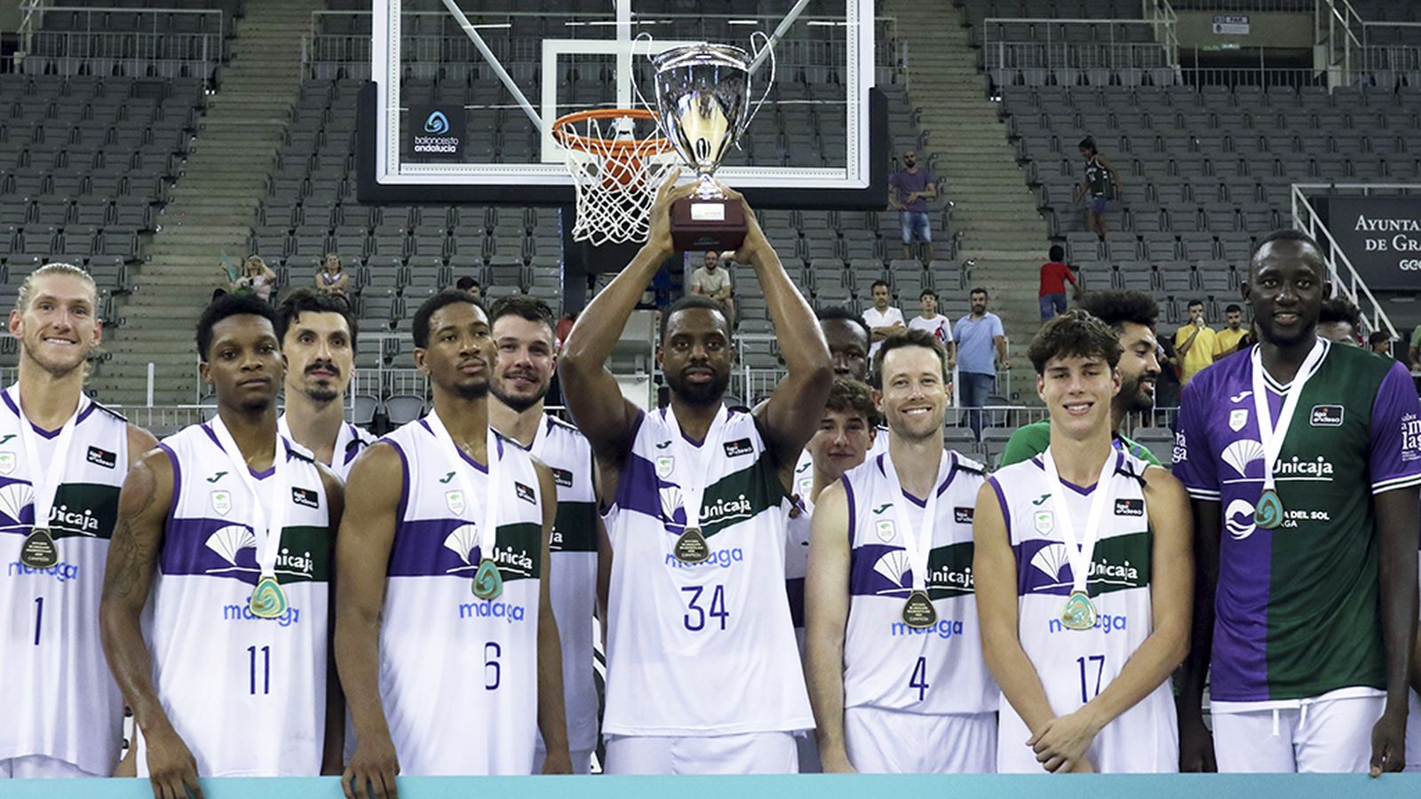 Unicaja se lleva la Copa Andalucía de baloncesto ante el Covirán