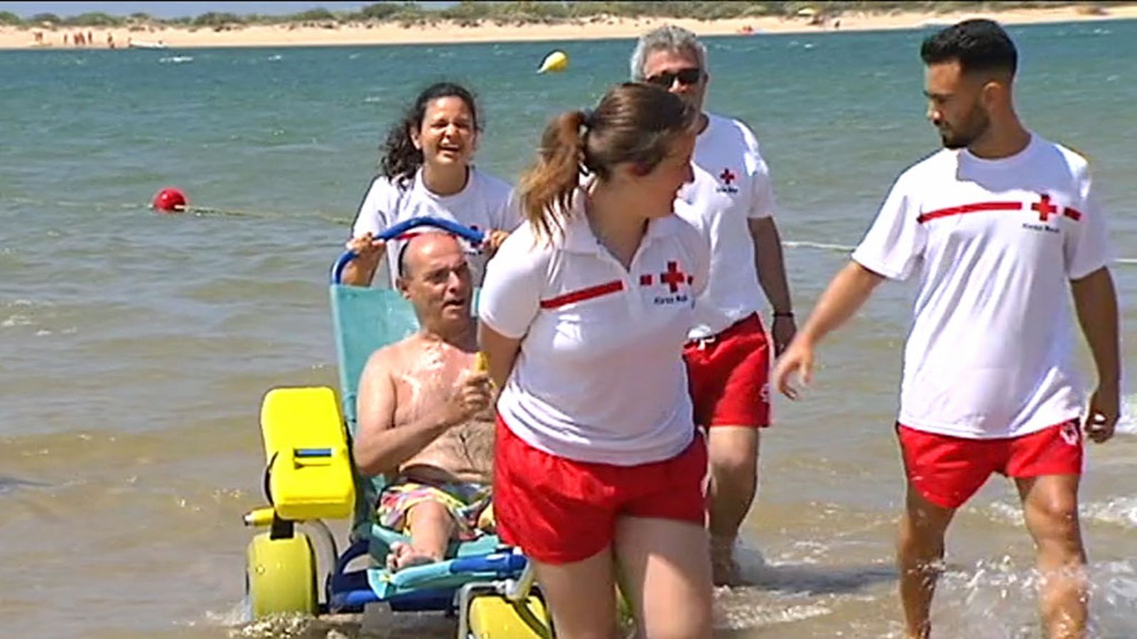 Ayuda a discapacitados playa Huelva