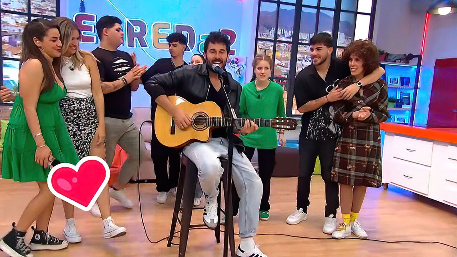 Antoñito Molina nos presenta su último trabajo 'Laberinto'