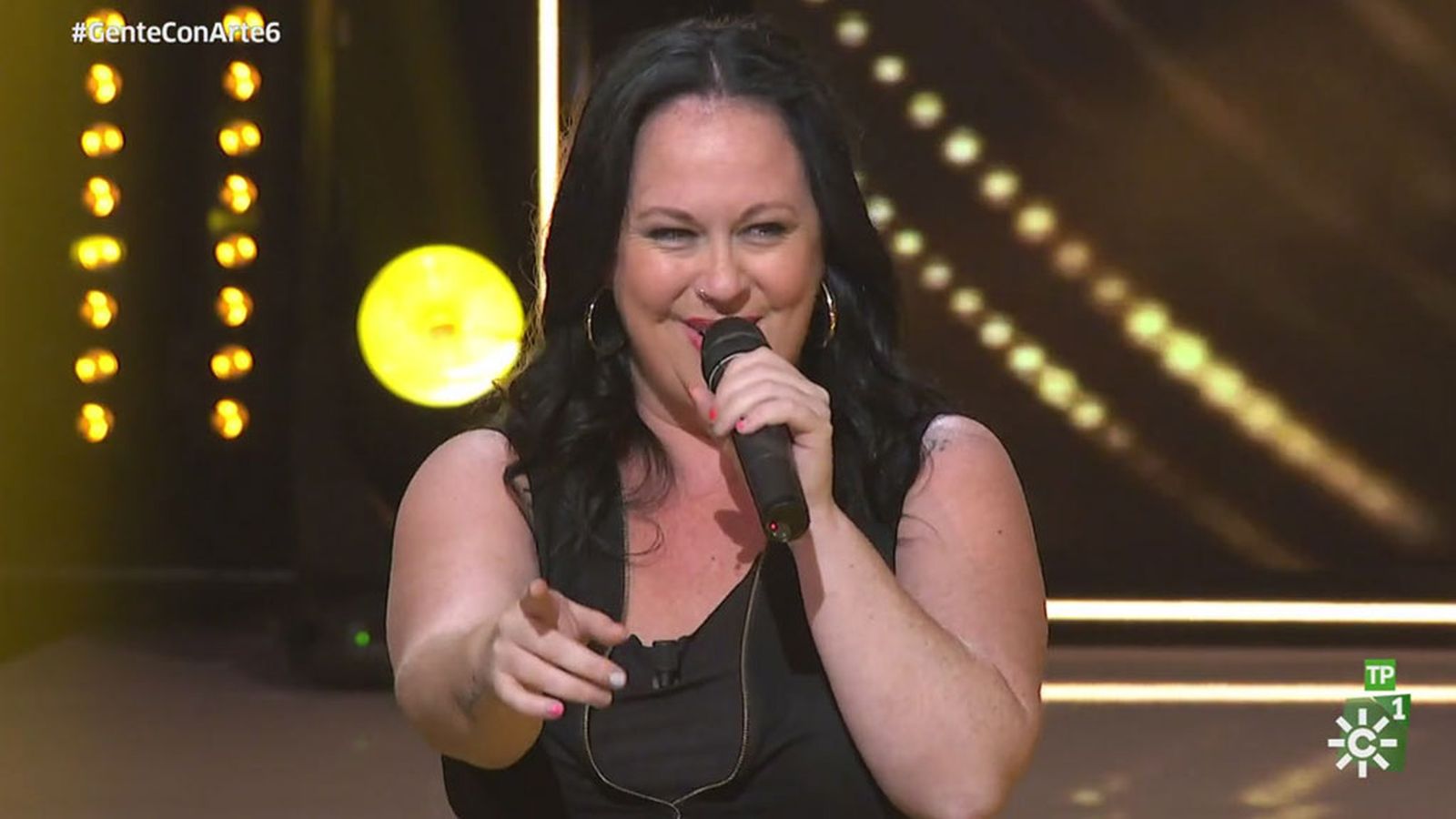 Gitana Blanca se convierte en el primer semifinalista con Se acabo