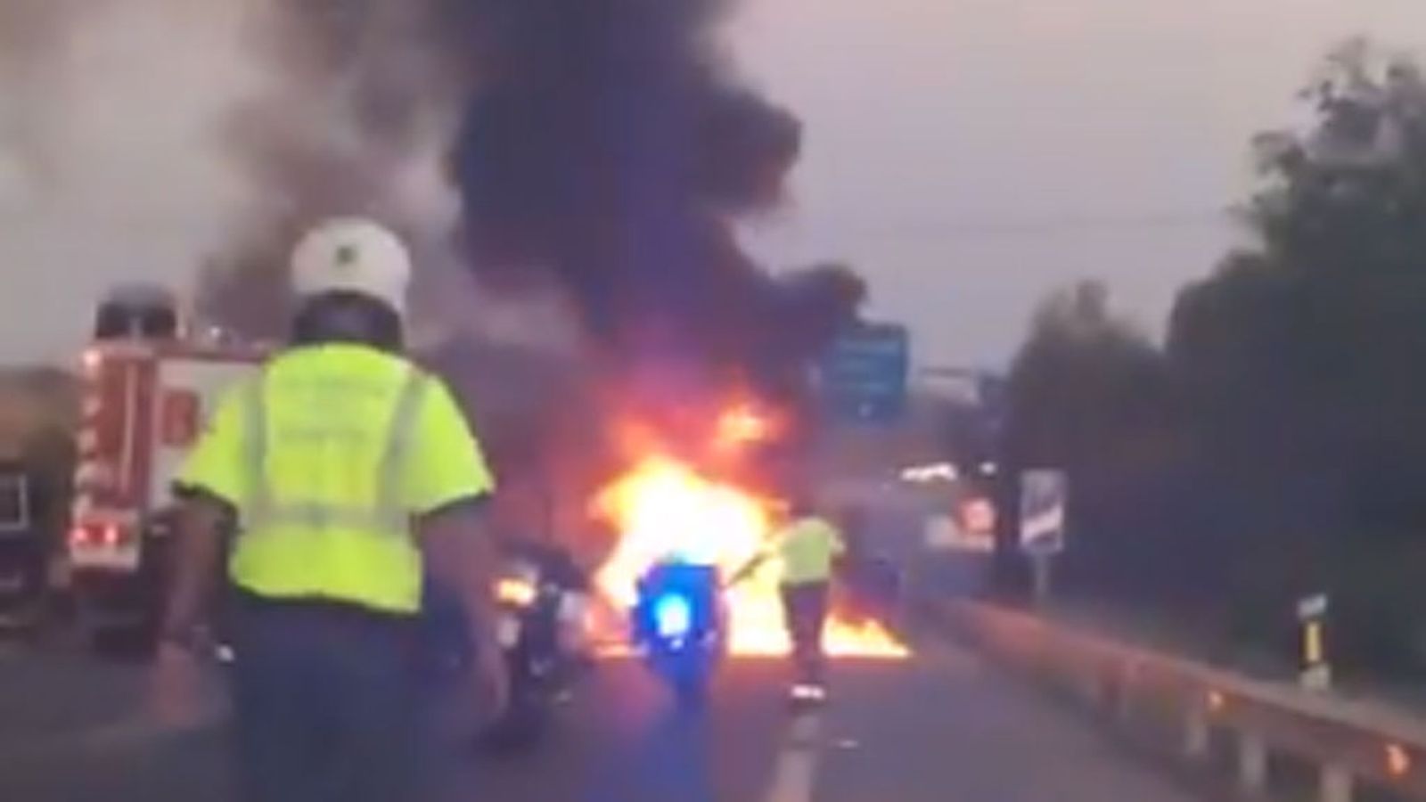 coche ardiendo