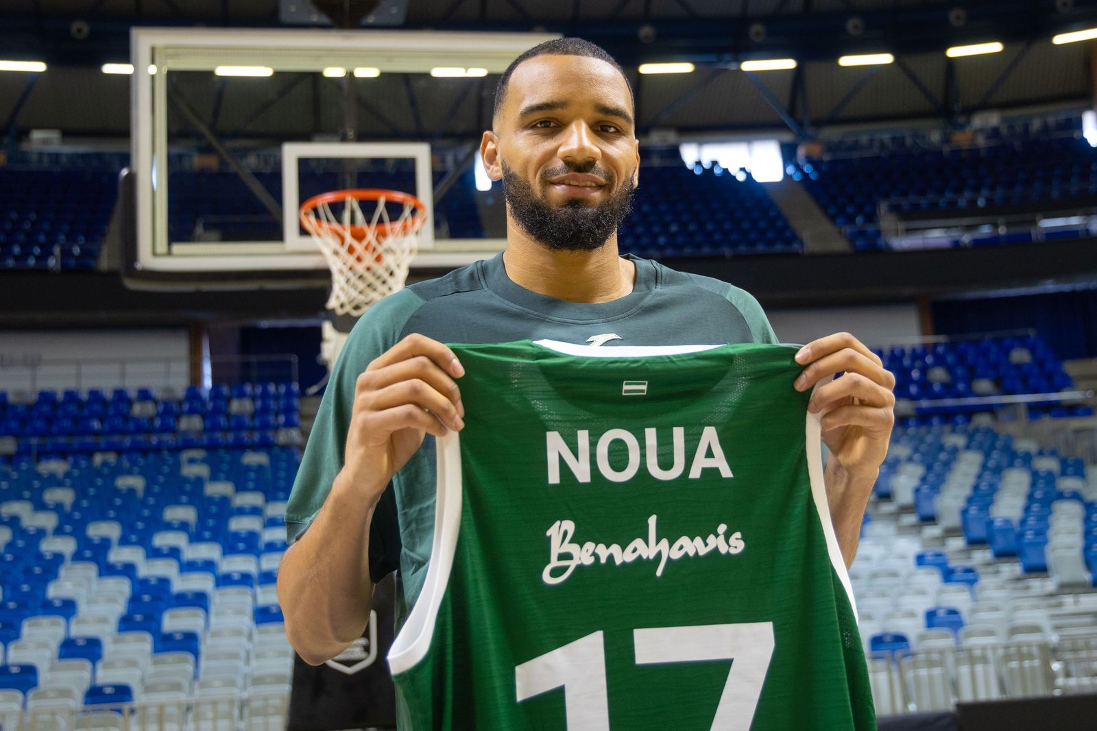 Amine Noua.