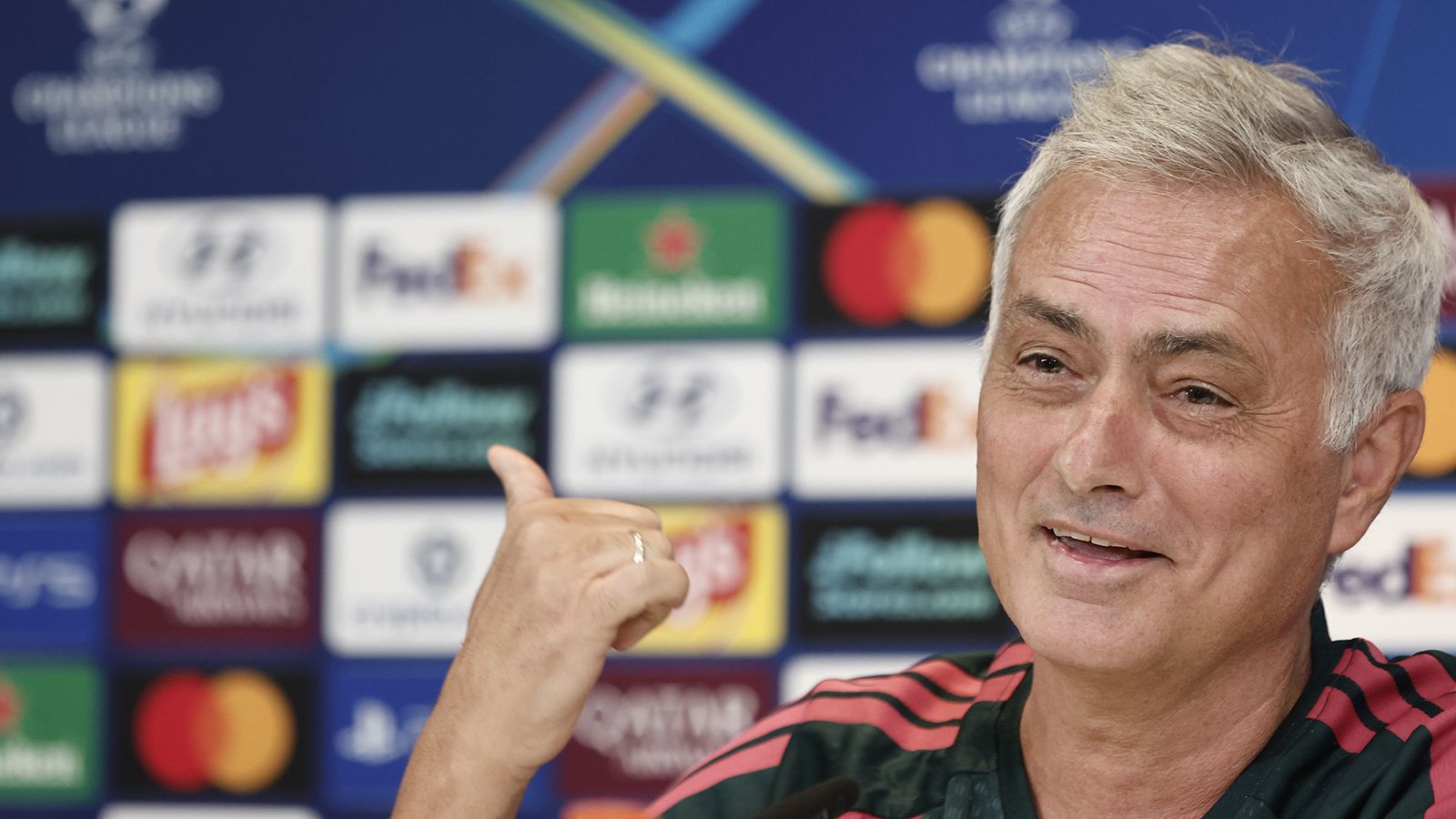 Mourinho en la rueda de prensa previa del Madrid-Inter de Champions.