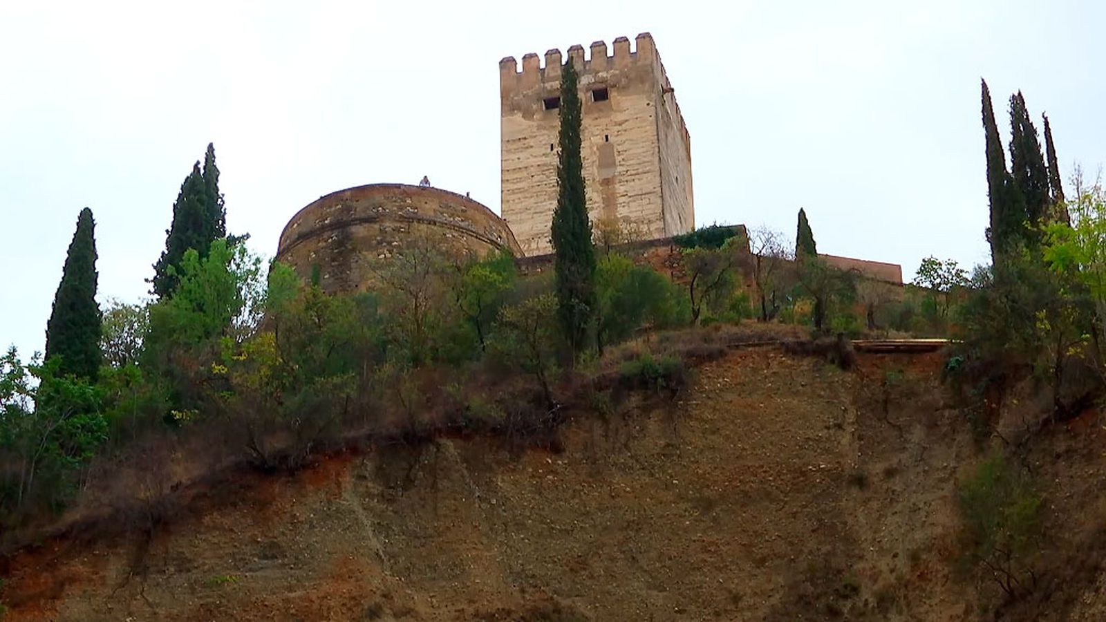 Cómo contener la colina que sostiene La Alhambra