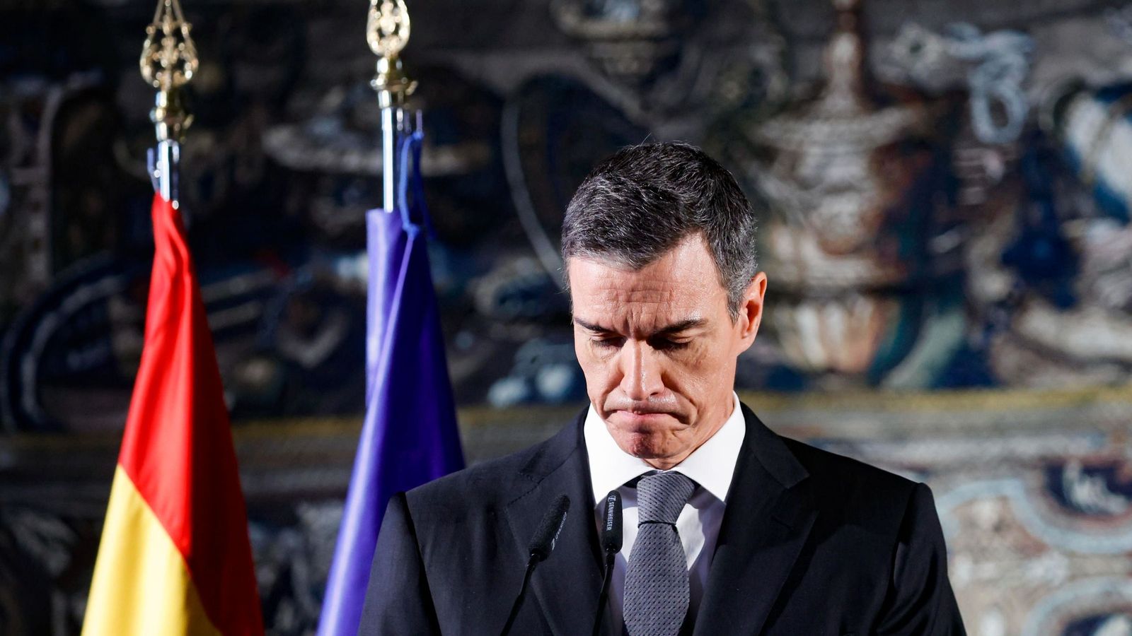 Sánchez admite la gravedad del registro en Ferraz