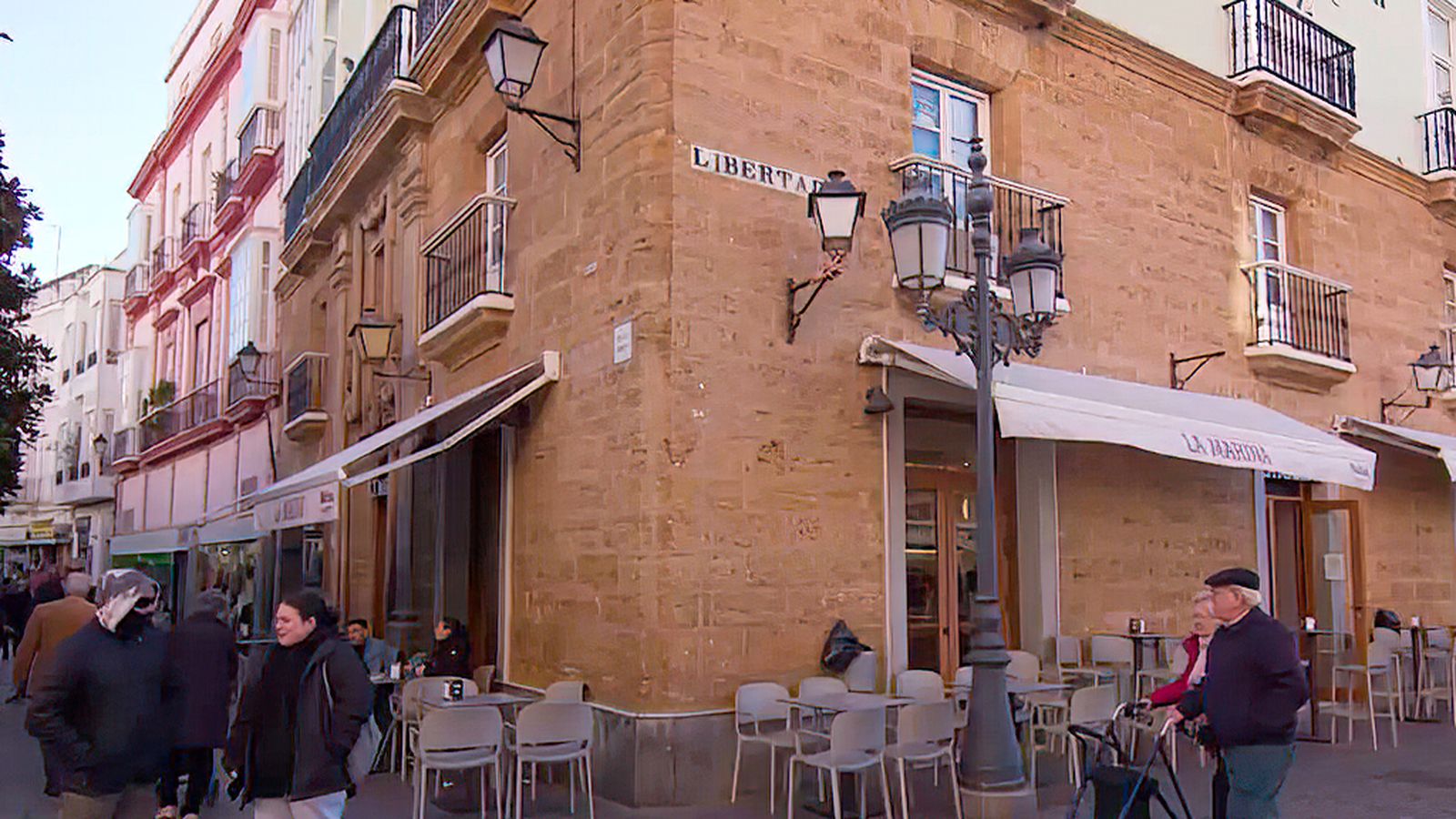 La Plaza de la Libertad, el punto de encuentro en Cádiz