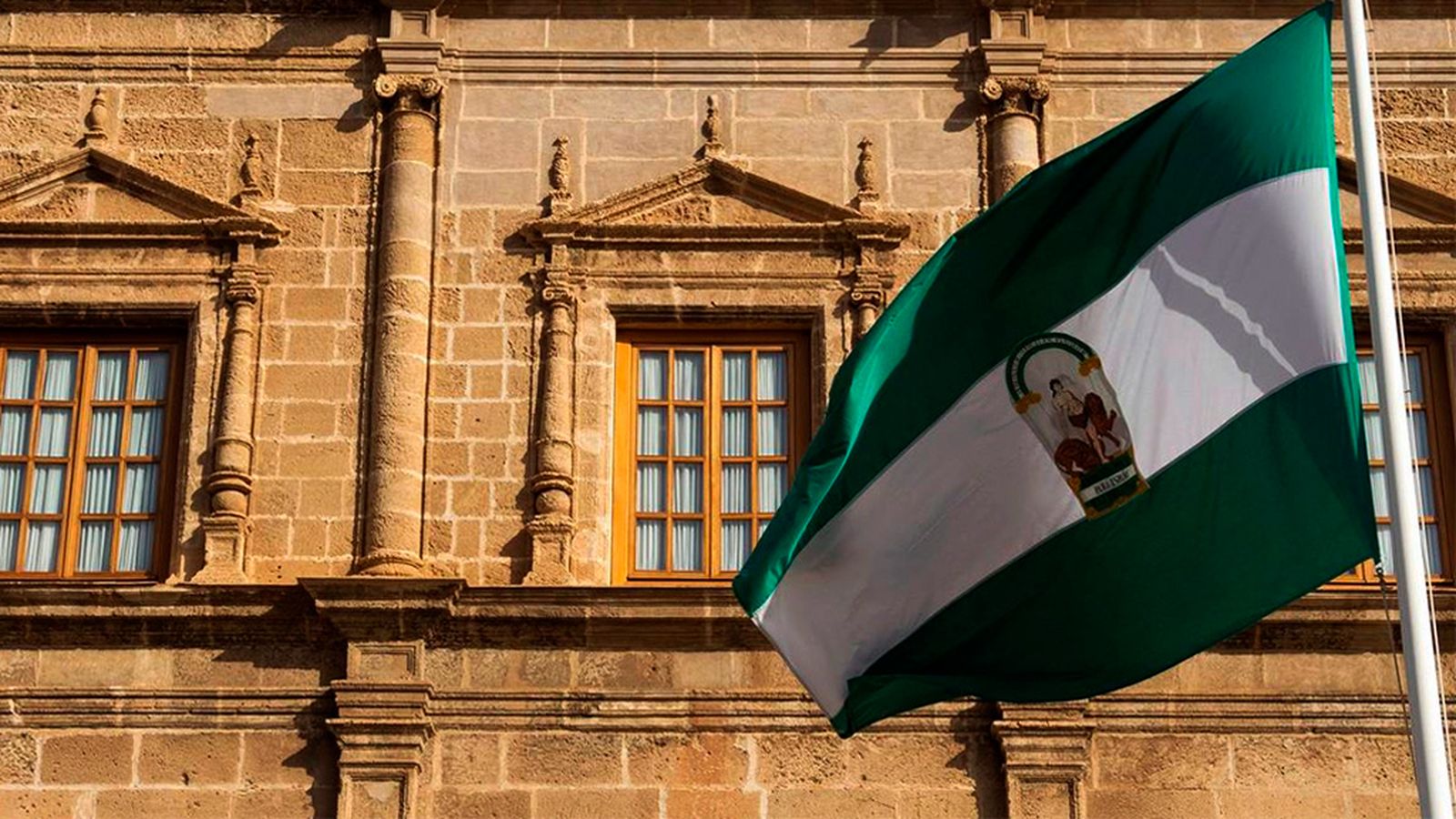 28F Foto para Actos institucionales Parlamento andaluz Bandera Andalucía 1024 px