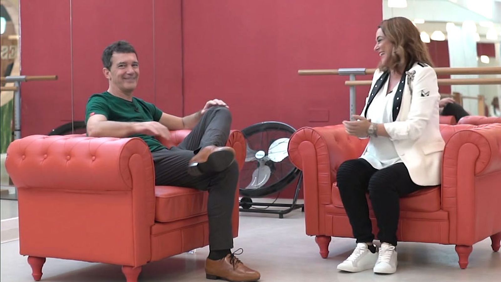 Toñi Moreno nos presenta al nuevo Antonio Banderas en una entrevista muy personal