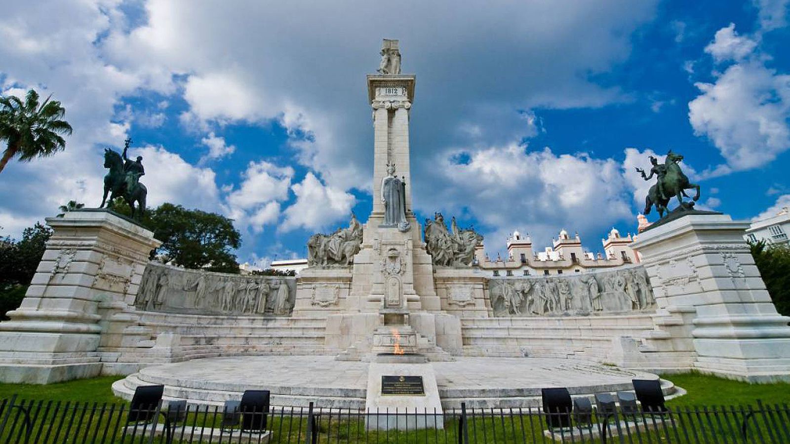 Comunicación Monumento Cádiz