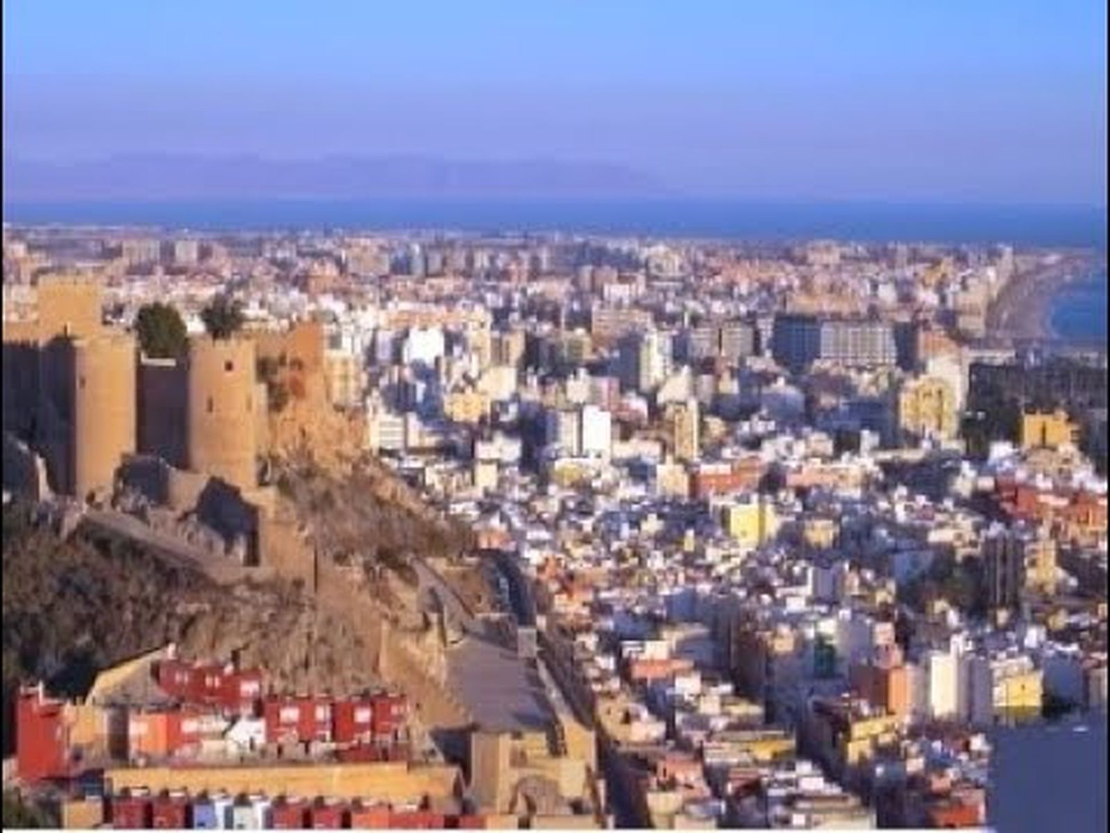 Almería, la ciudad histórica a orillas del mar Mediterráneo