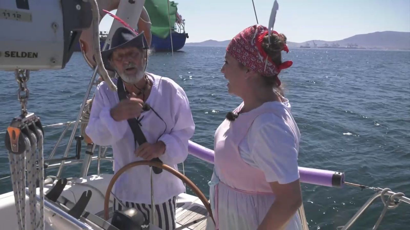 A bordo de un barco pirata en el Campo de Gibraltar