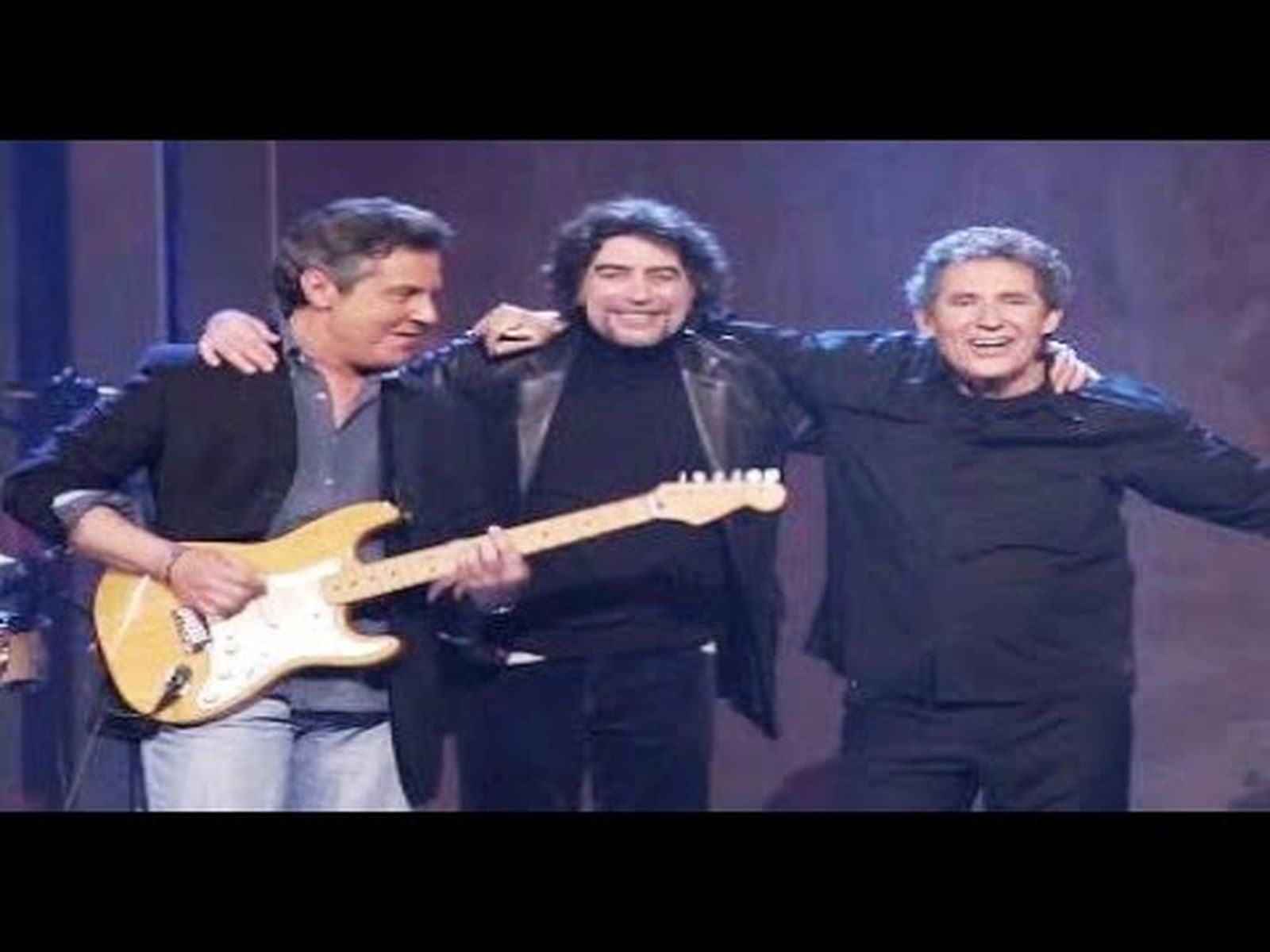 Miguel Ríos, Joaquín Sabina y Felipe Benítez Reyes cantan "Yankee go home" | Music