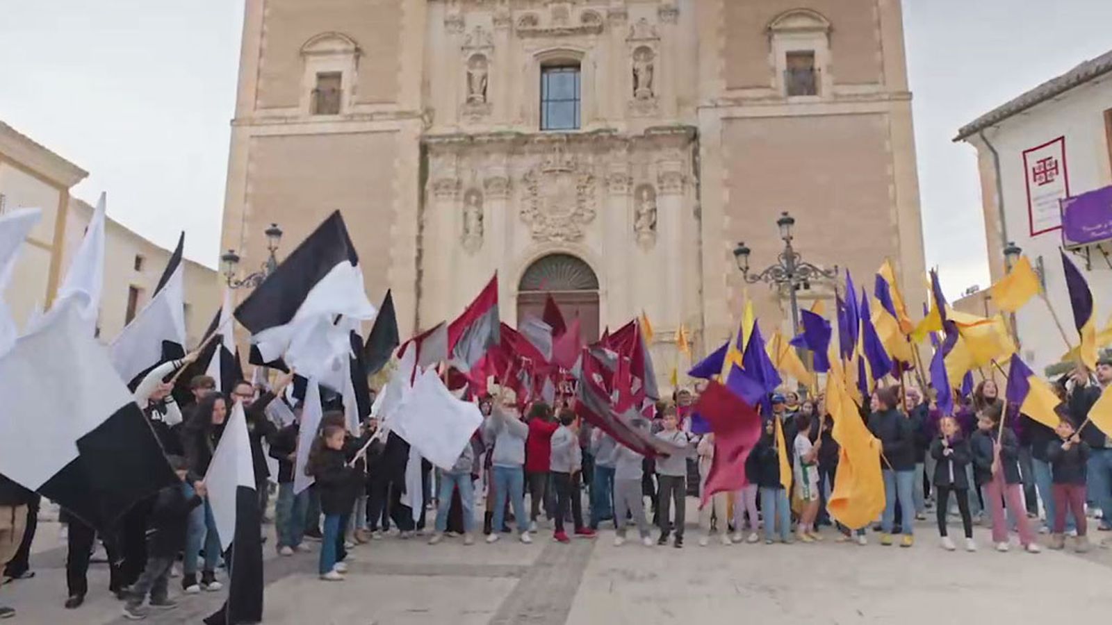 Descubrimos el pique entre hermandades de Vélez-Rubio