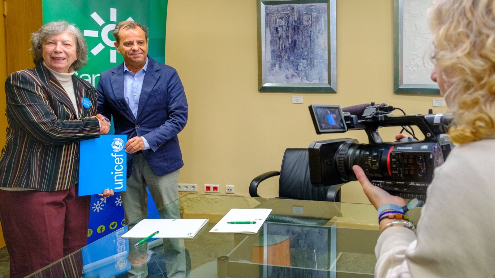 UNICEF FIRMA 2
