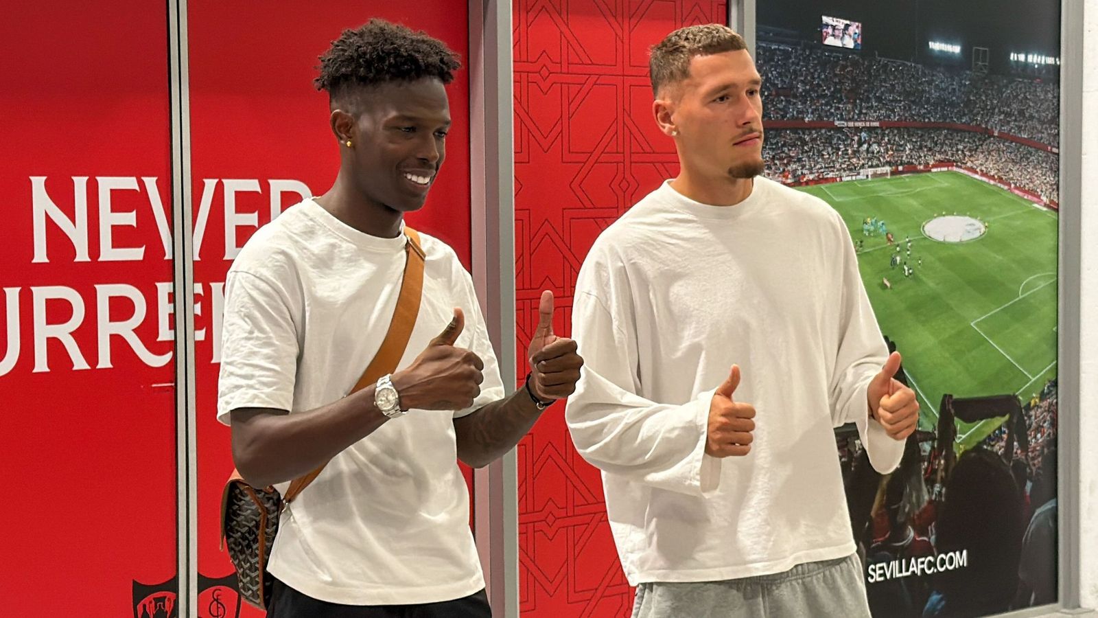 Llegan refuerzos al Sevilla del mercado de verano