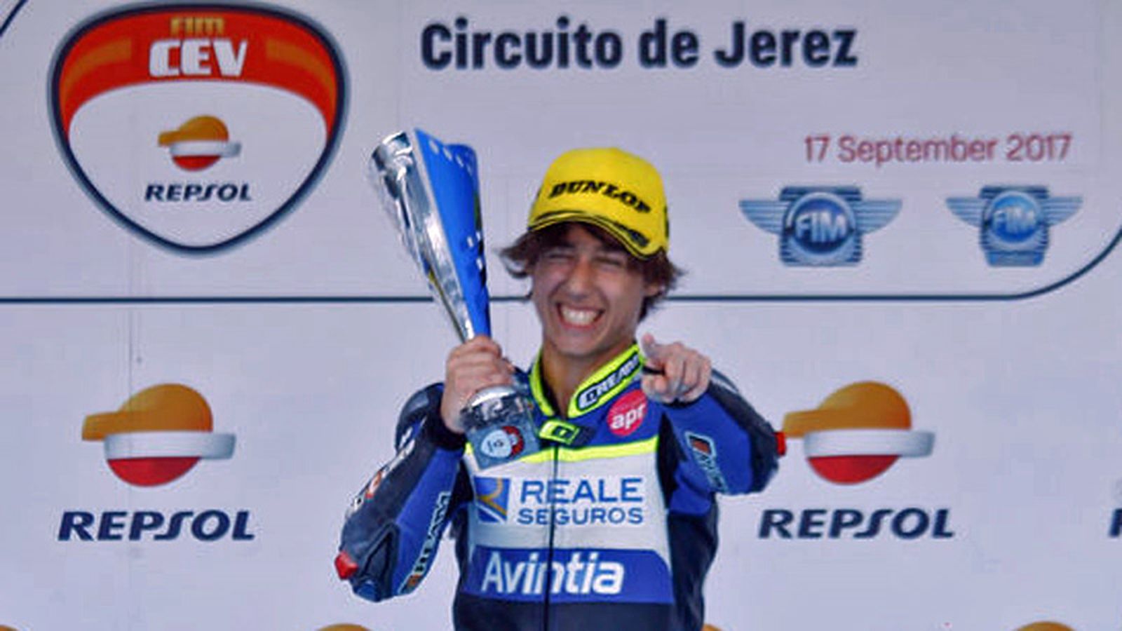 Andreas Pérez motociclismo 800