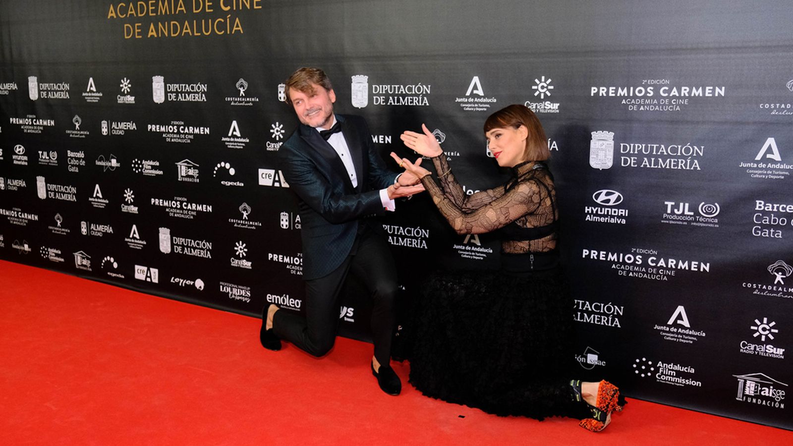 CARMEN ALFOMBRA PRESENTADORES