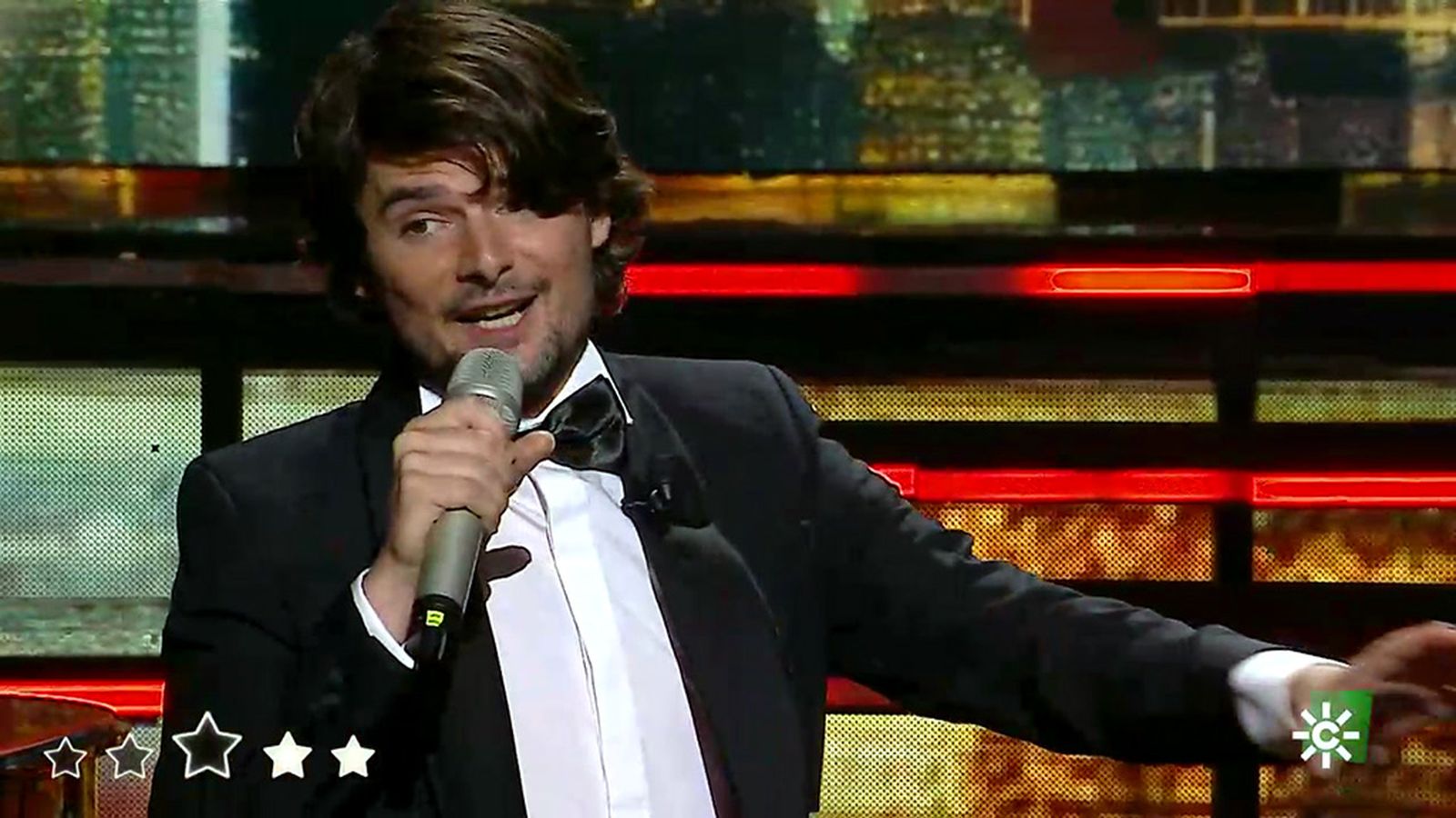 Patrick Manuel pasa de cantar y vivir en la calle a convertirse en estrella