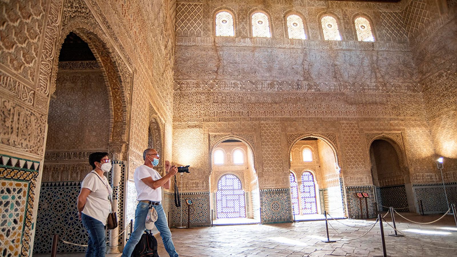 Reapertura La Alhambra interior primeros turistas