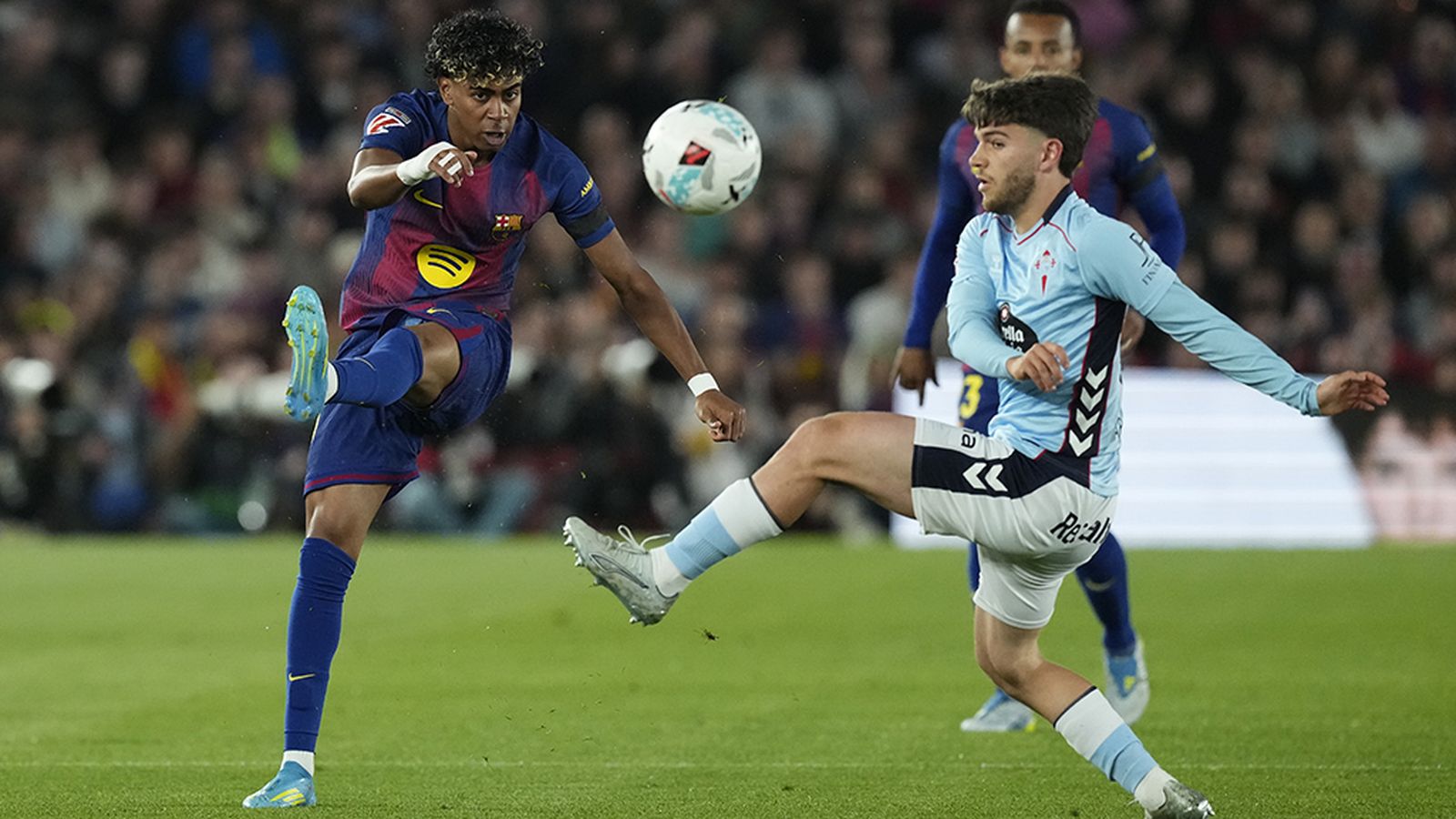 El Barcelona derrota al Celta con gol de Lamine