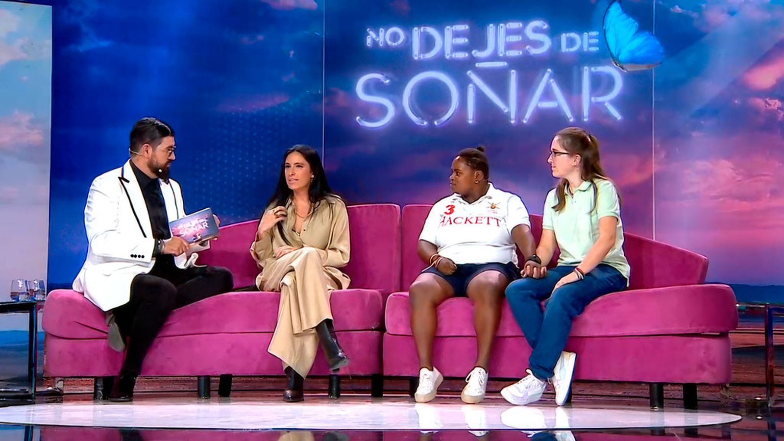 Una pedida de mano llena de emoción en el escenario de No dejes de soñar