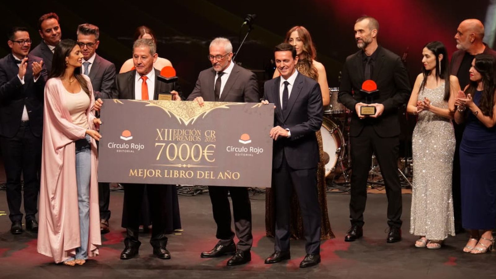 tapa gala circulo rojo 2025