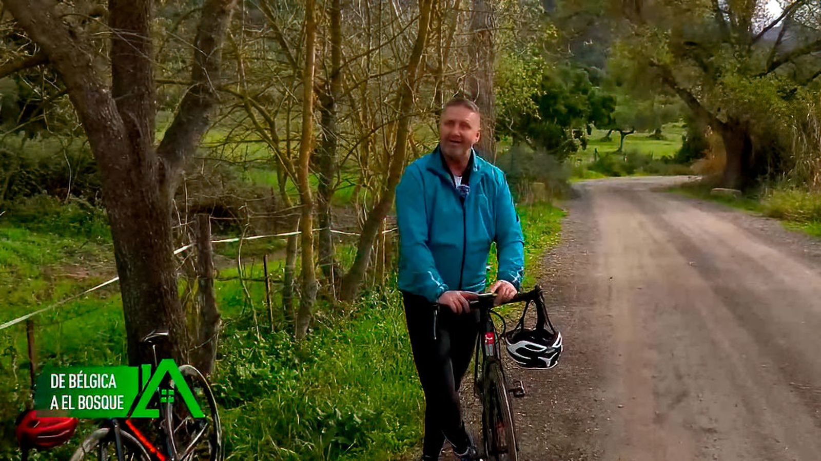 Es de Amberes pero vive en El Bosque donde ha montado su propia empresa de cicloturismo