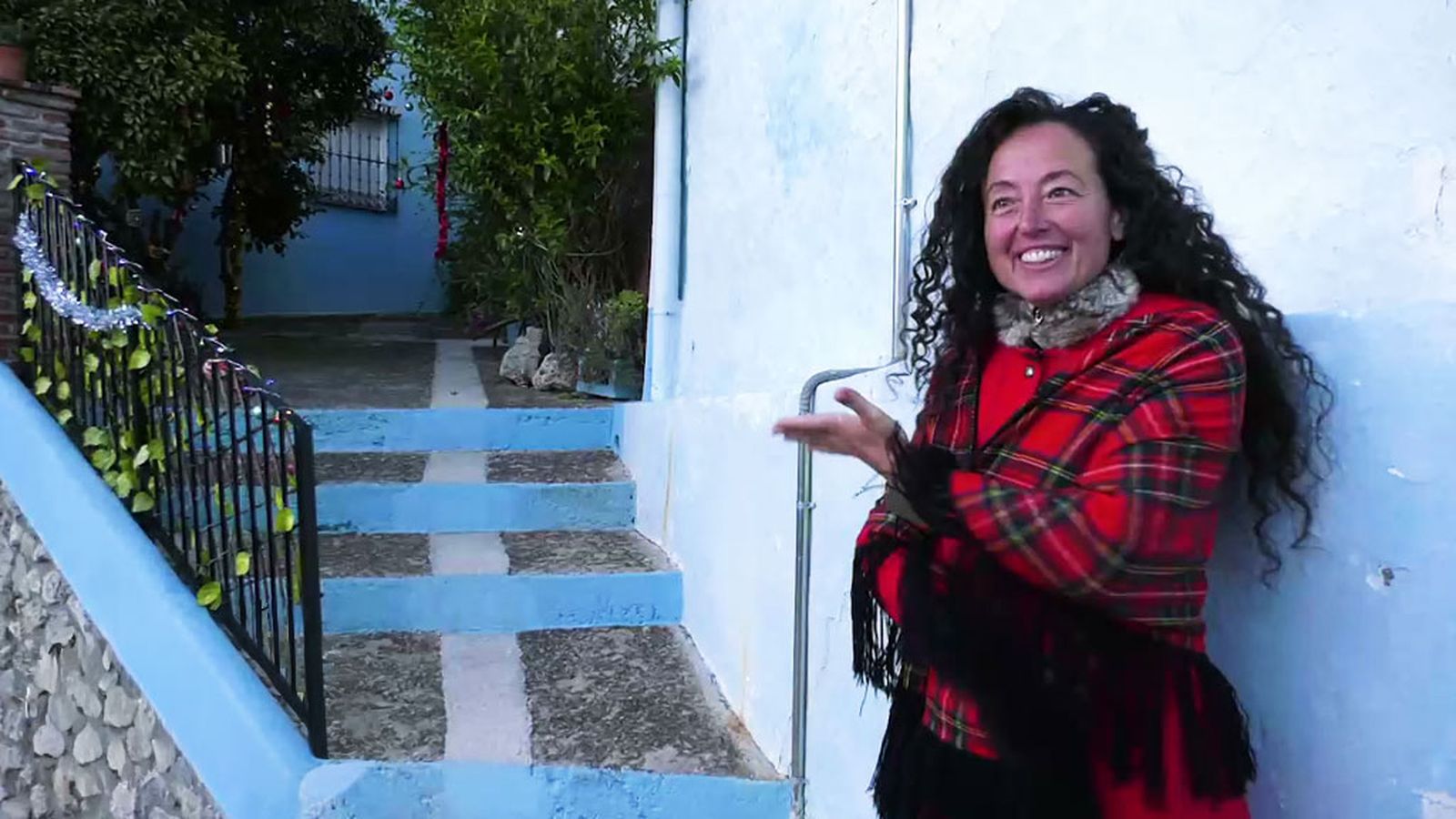 María dejó su pasado como profesora en Madrid para crear una familia en Júzcar