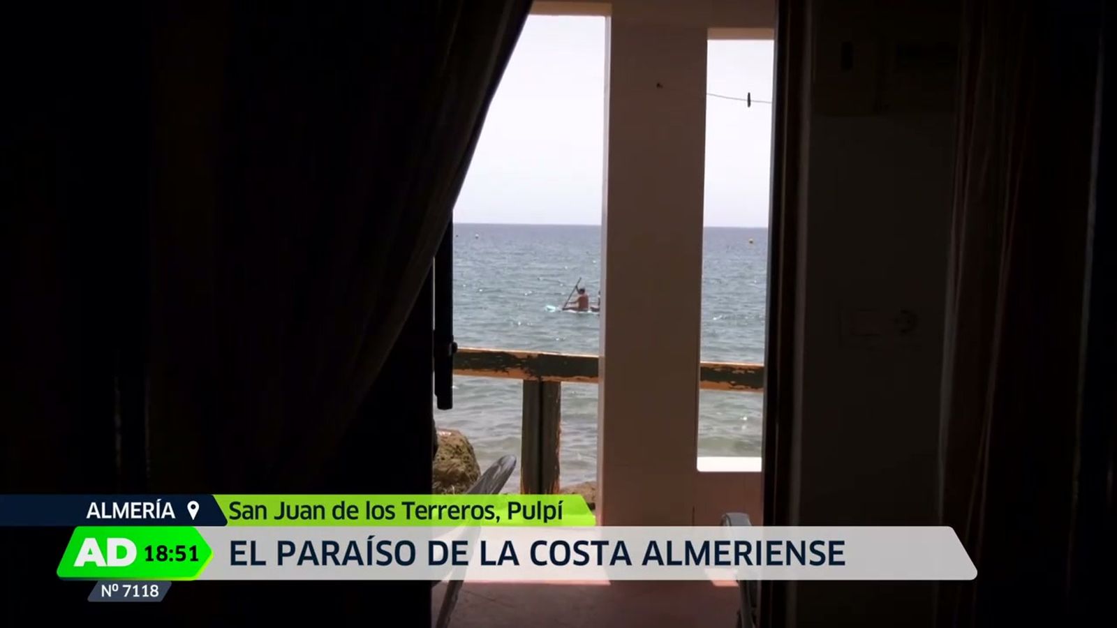 Las casas cueva de San Juan de los Terreros son un legado único para dormir sobre el mar