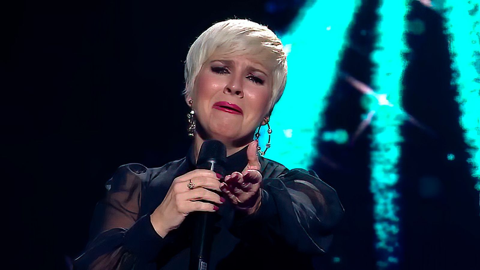 "La bien pagá", en la voz de seda de Pasión Vega, dedicada a María Galiana
