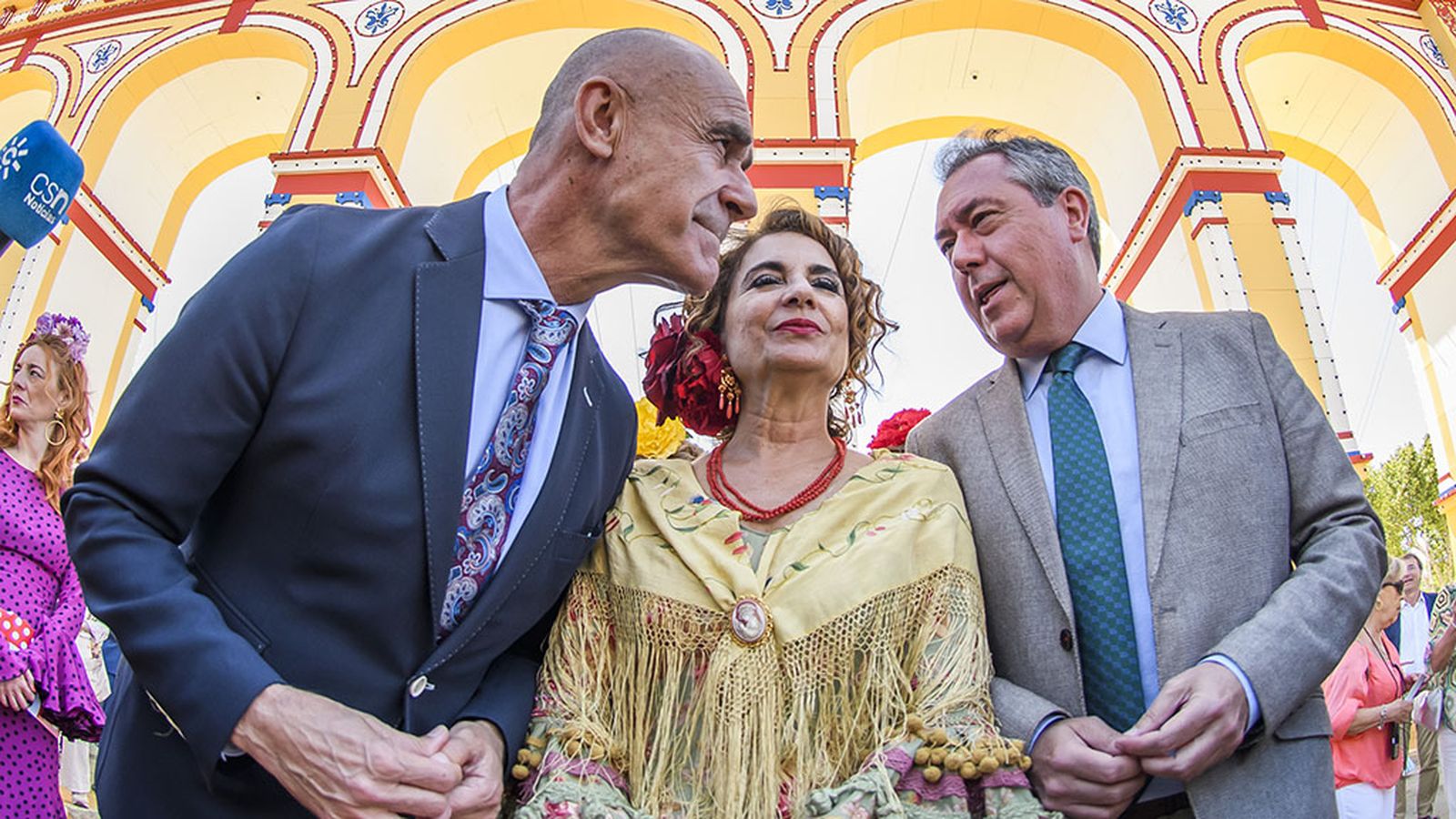 Muñoz con Espadas y Montero en la Feria de Sevilla