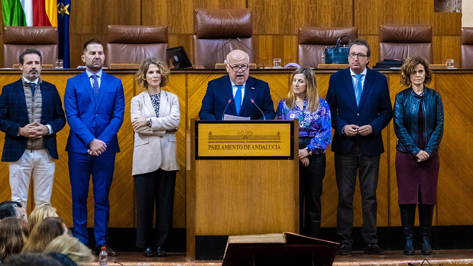 Silencio contra la violencia de género en el Parlamento andaluz